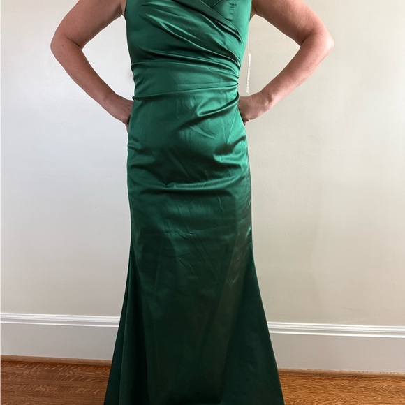 Teri Jon | Dresses | Teri Jon Emerald Green Maxi Dress | Poshmark Teri Jon | Dresses | Teri Jon Emerald Green Maxi Dress | Poshmark